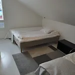 2 Bedroom House In Vantaa, 15 Min From Airport, Sauna アパート