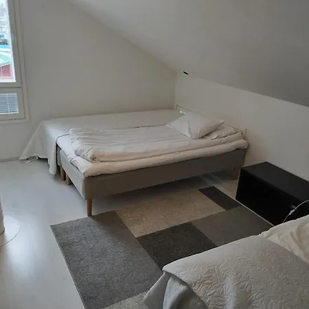 Semidetached House, 15 Min From Airport, Sauna Apartment
