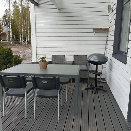 Semidetached House, 15 Min From Airport, Sauna *