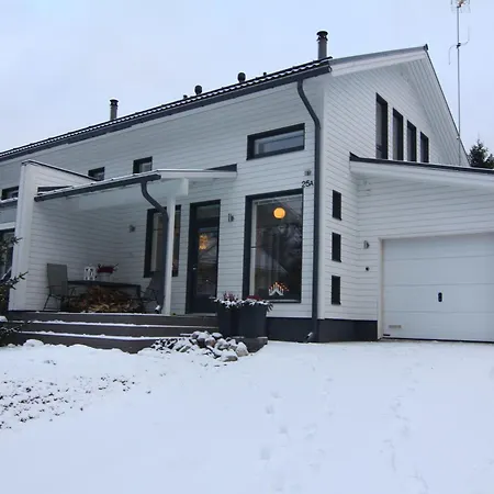 Semidetached House, 15 Min From Airport, Sauna
