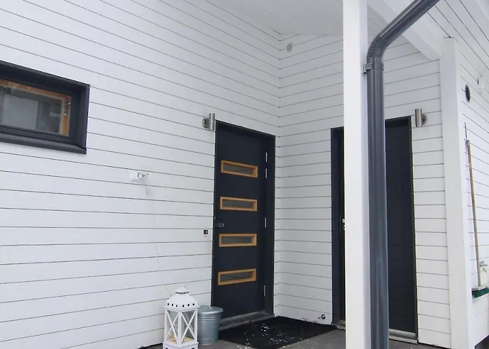 2 Bedroom House In Vantaa, 15 Min From Airport, Sauna * Вантаа