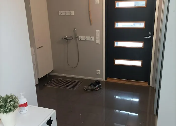 2 Bedroom House In Vantaa, 15 Min From Airport, Sauna Апартаменты