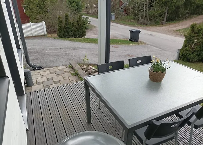 2 Bedroom House In Vantaa, 15 Min From Airport, Sauna Апартаменты *