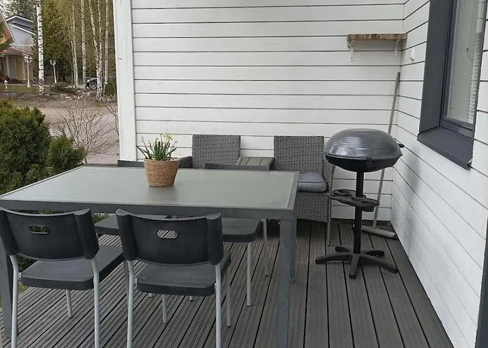 2 Bedroom House In Vantaa, 15 Min From Airport, Sauna *